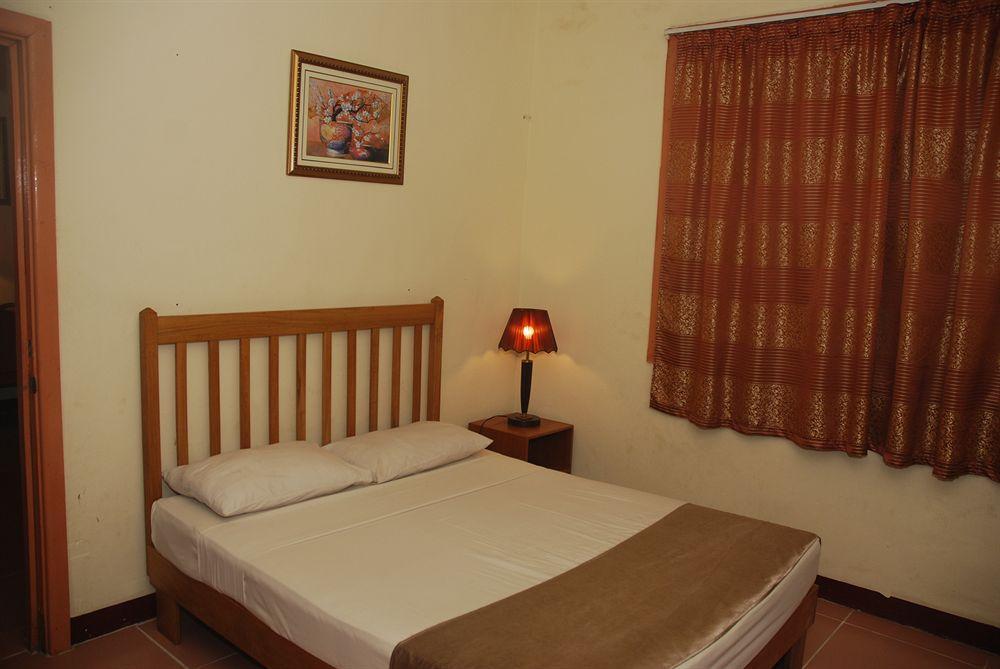 Pacific Crown Hotel Honiara Zewnętrze zdjęcie