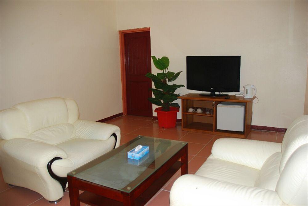 Pacific Crown Hotel Honiara Zewnętrze zdjęcie