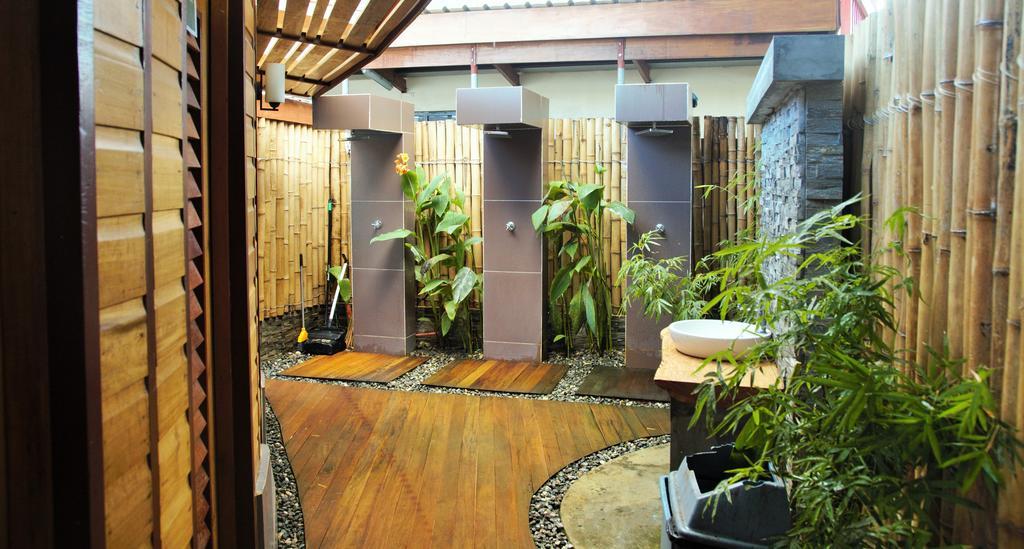 Pacific Crown Hotel Honiara Zewnętrze zdjęcie